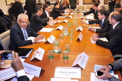 Tin mới nhất máy bay Malaysia mất tích 6/5: Tăng cường tìm dưới đáy biển